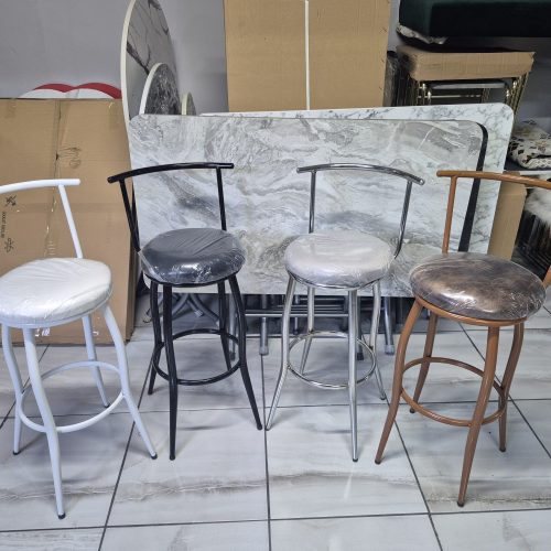 Renk Renk Sırtlı Bar Tabure 1 Adet