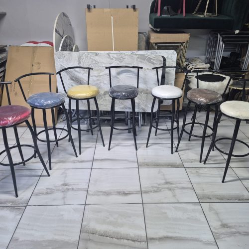 Alternative view of Renk Renk Sırtlı Bar Tabure 1 Adet